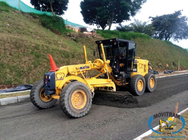 Motoniveladora servicio movitram